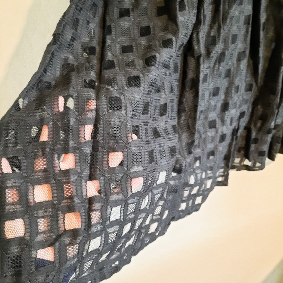 BCBGENERATION geometric black lace elastic skirt - Picture 2 of 4